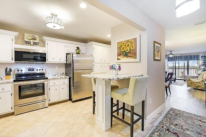 Jupiter Condo: 300 Intracoastal Place 403
