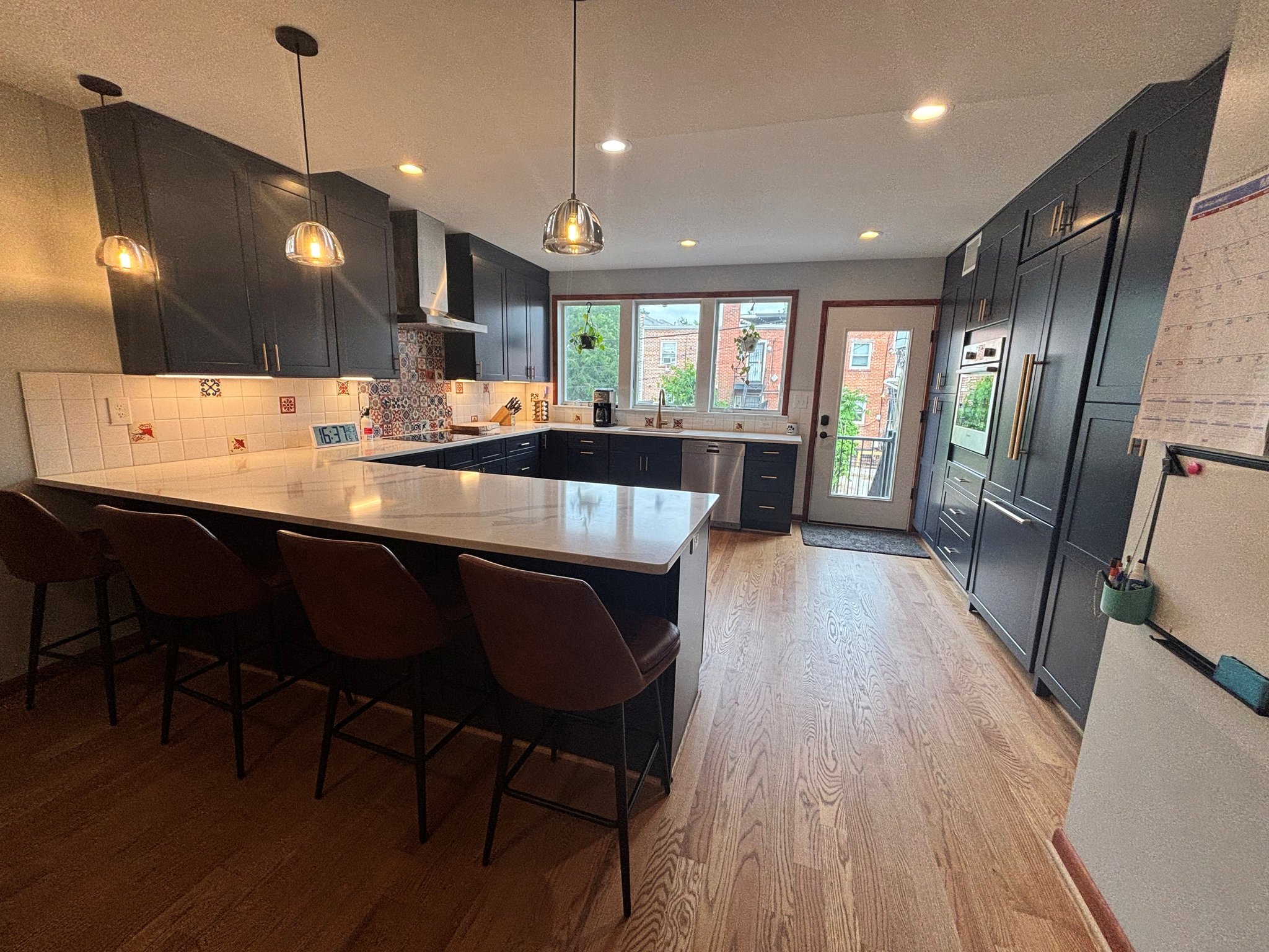 Washington House: 335 18th Place NE
