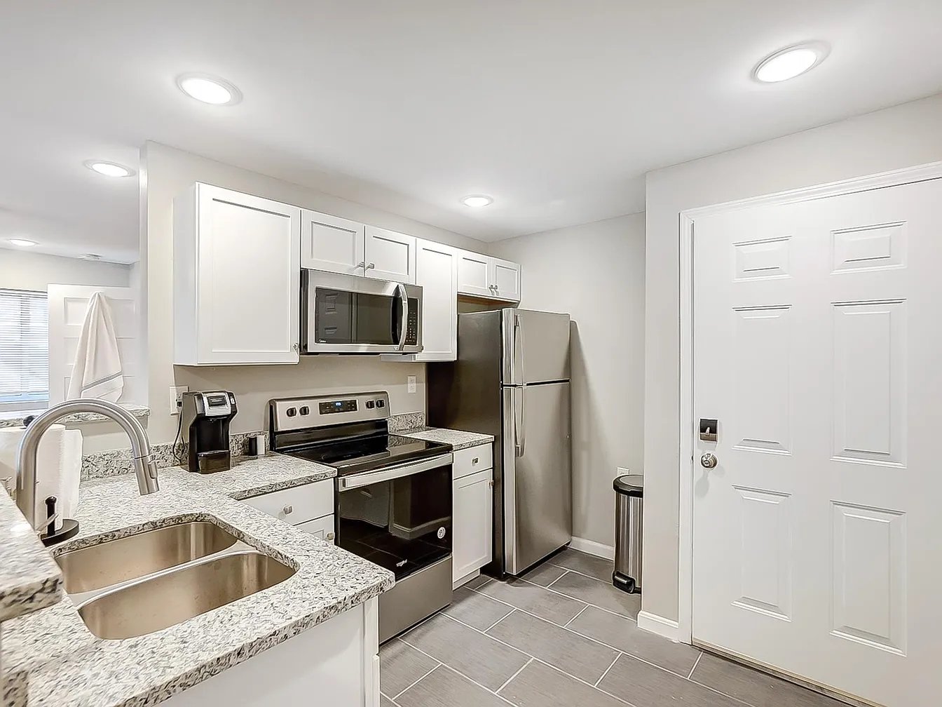 Cincinnati Apartment: 2341 Burnet Ave