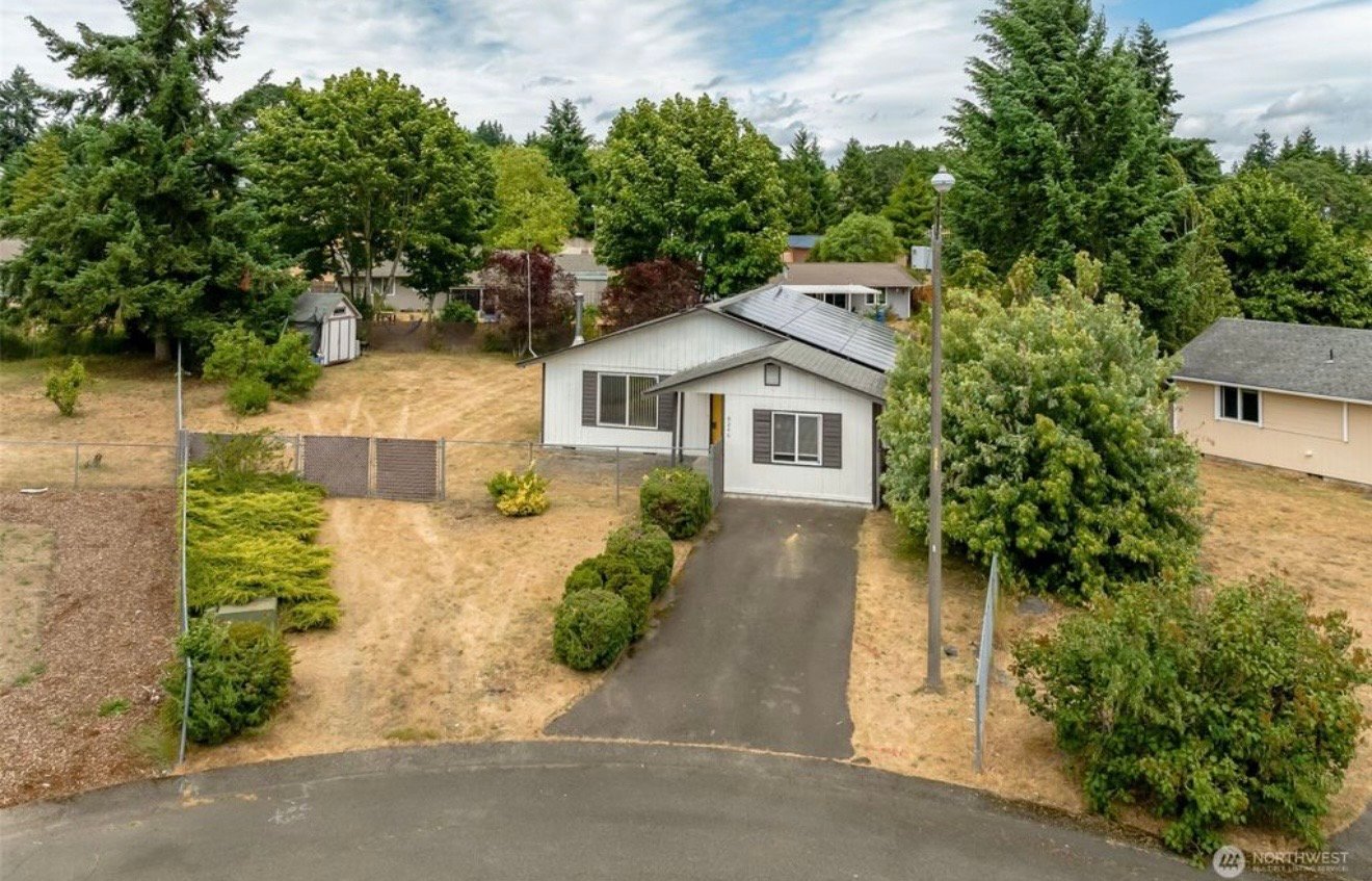 Olympia House: 9246 Whitetail Ct SE
