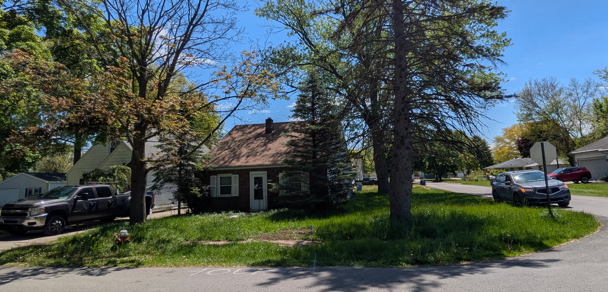Toledo House: 3145 Brock Dr