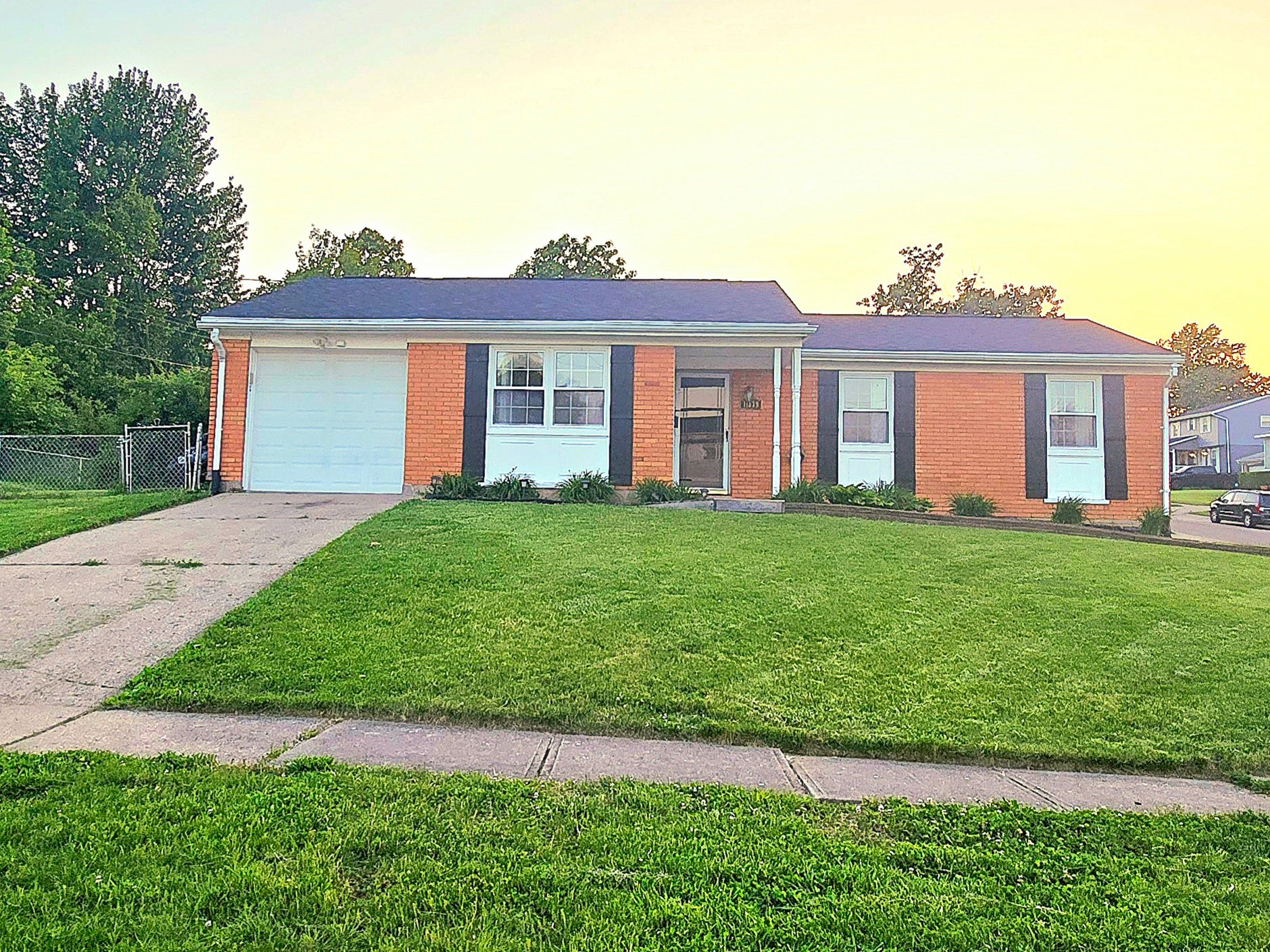 Cincinnati House: 11839 Hamlet Rd