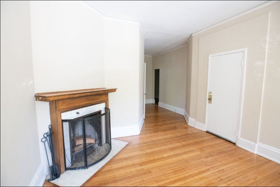 Milwaukee Apartment: 2214 E Ivanhoe Pl