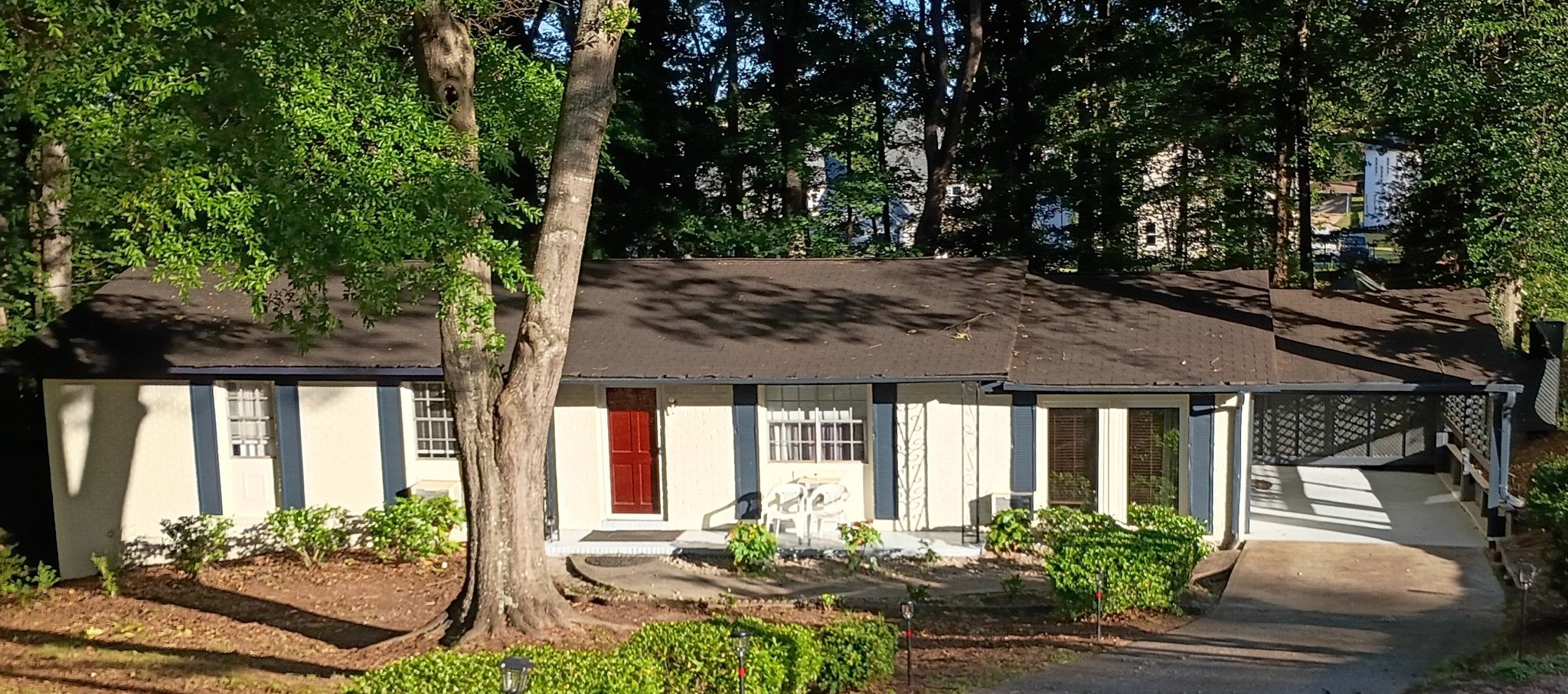 Suwanee Other: 211 Seminole Cir
