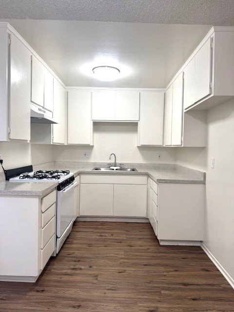 Huntington Beach Apartment: 16872 Lynn Lane Apt. B