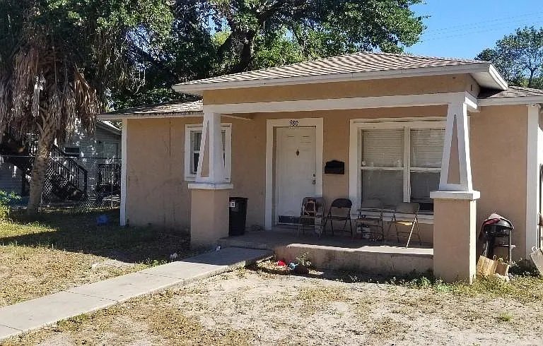 St Petersburg House: 980 13th Ave S