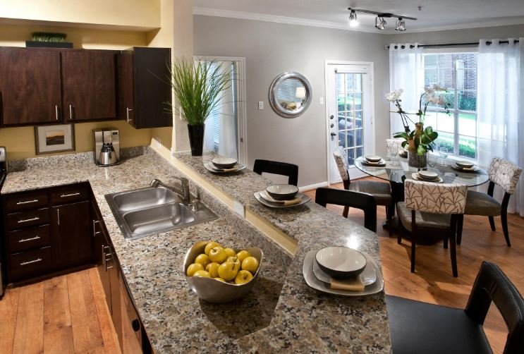 Houston Apartment: 8787 Woodway Dr