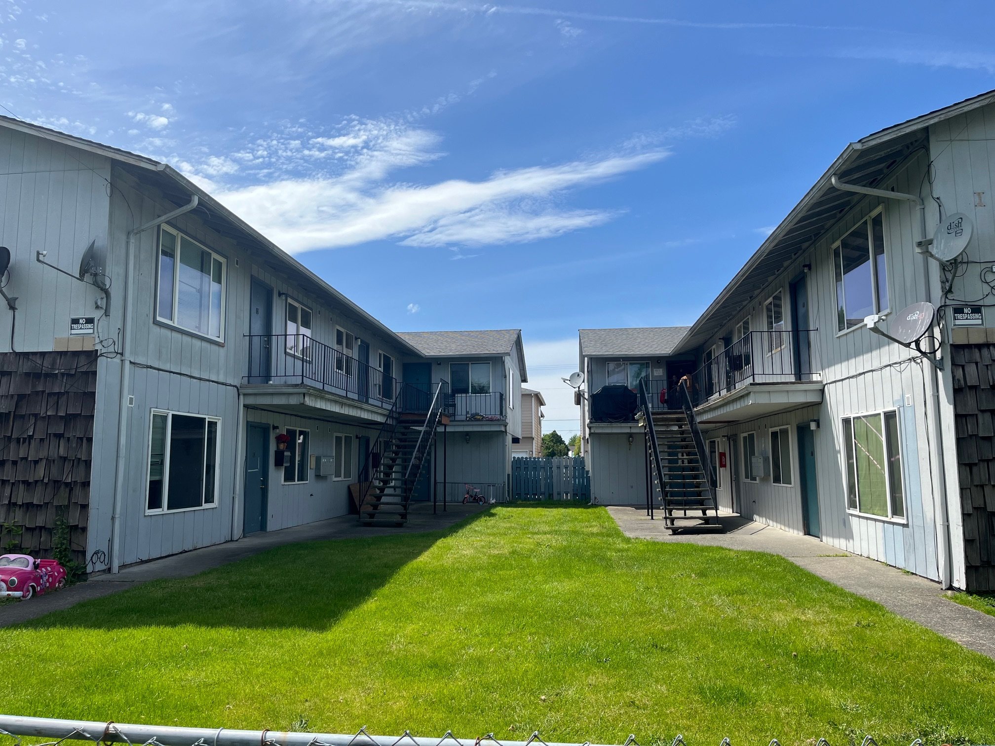 Longview Apartment: 941 8th Ave #5