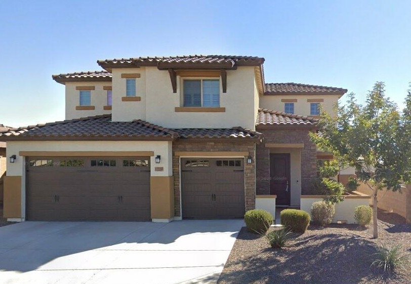 Waddell House: 17229 W Butler Ave