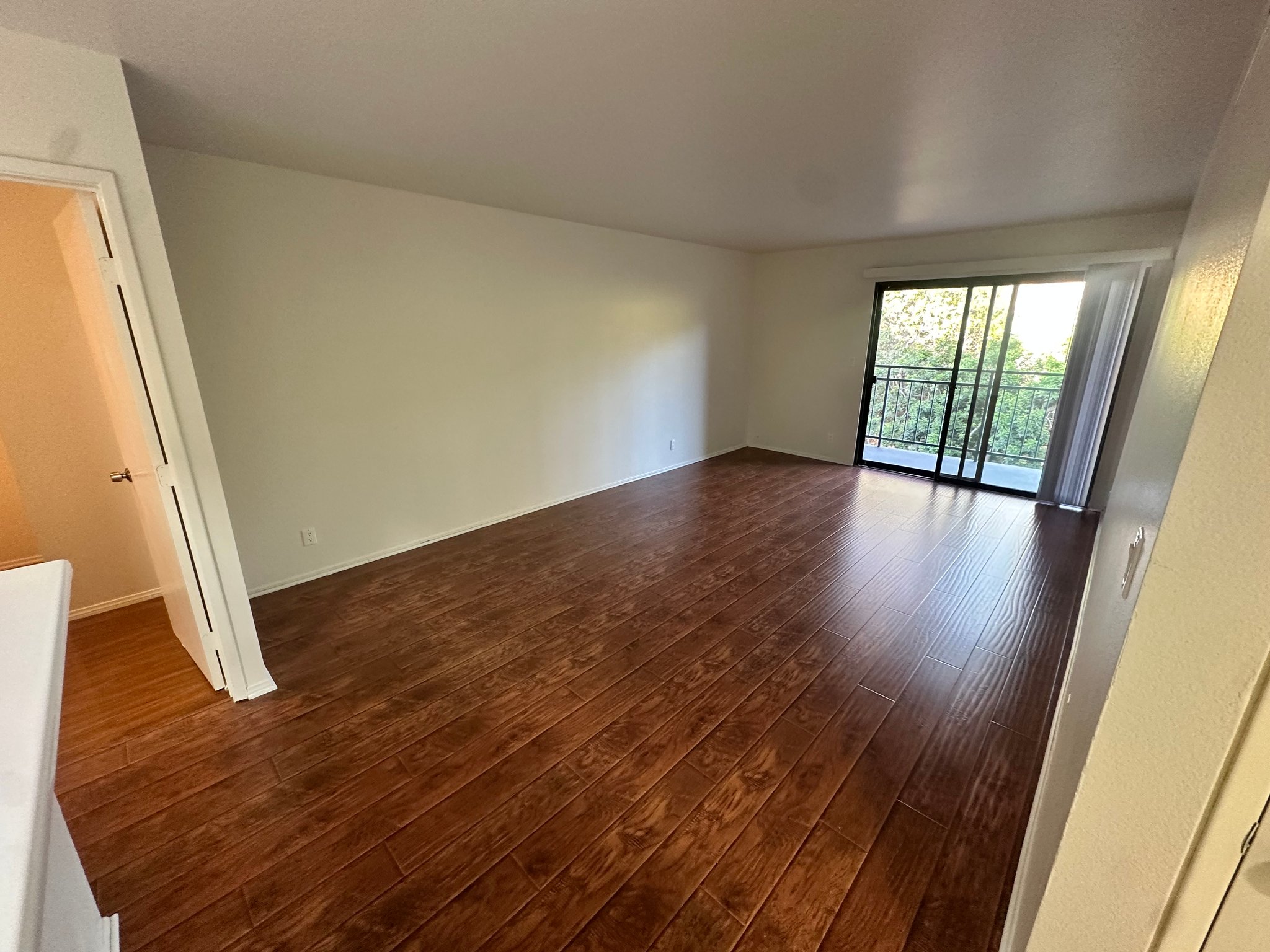 VAN NUYS Apartment: 7040 haskell