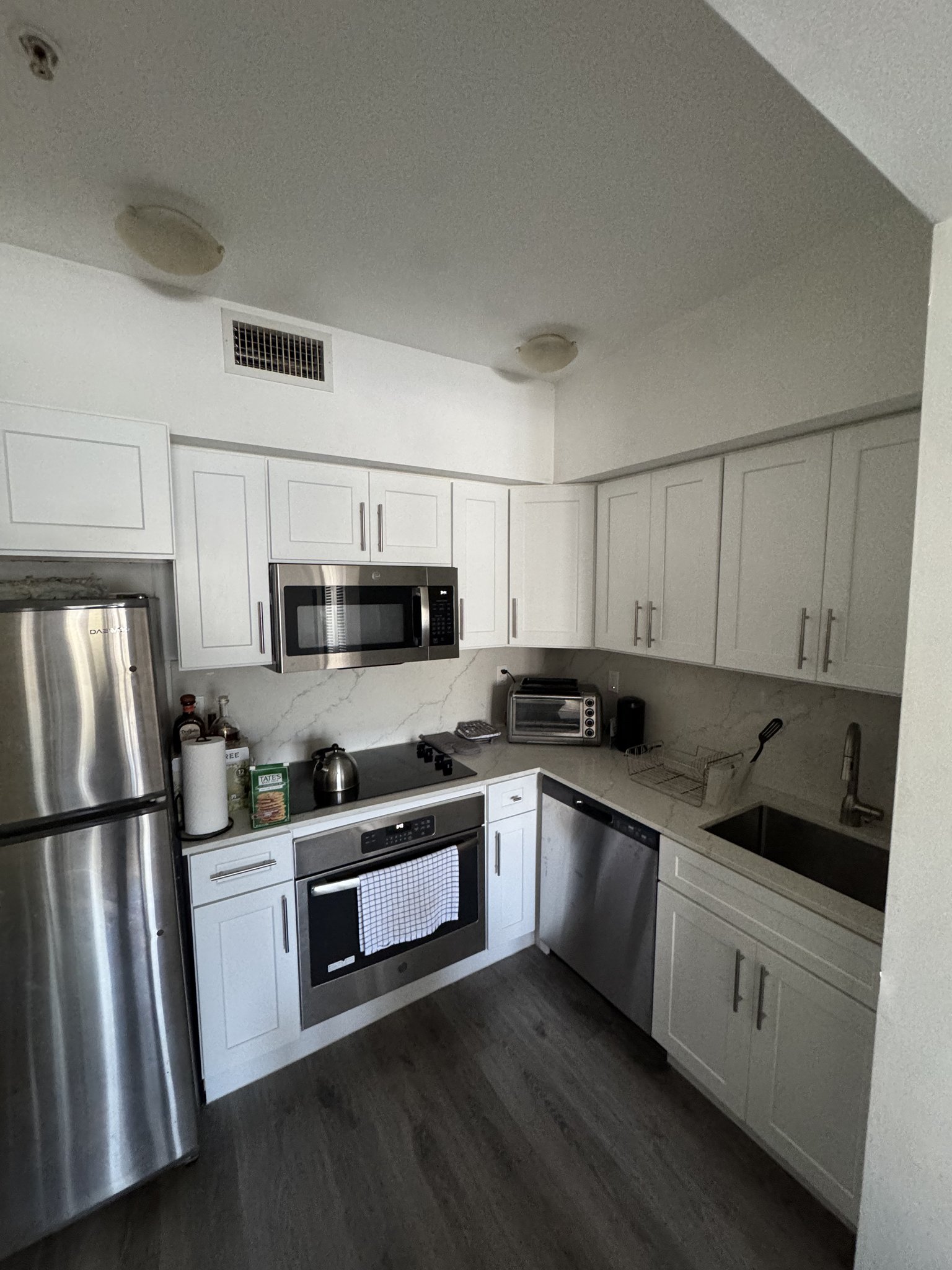 Miami Beach Condo: 810 7th St