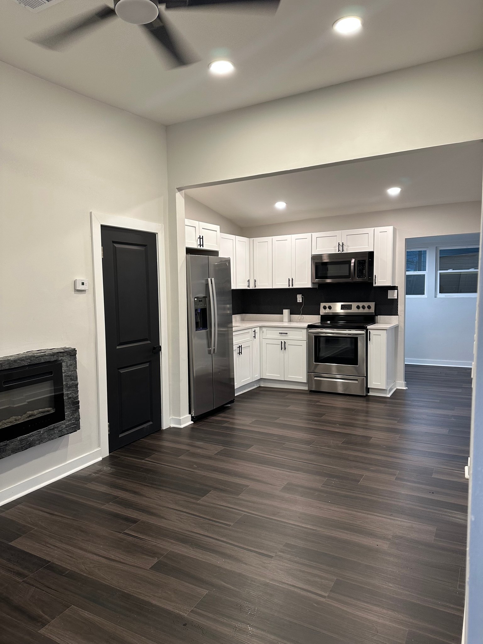 Atlanta Other: 852 Custer St