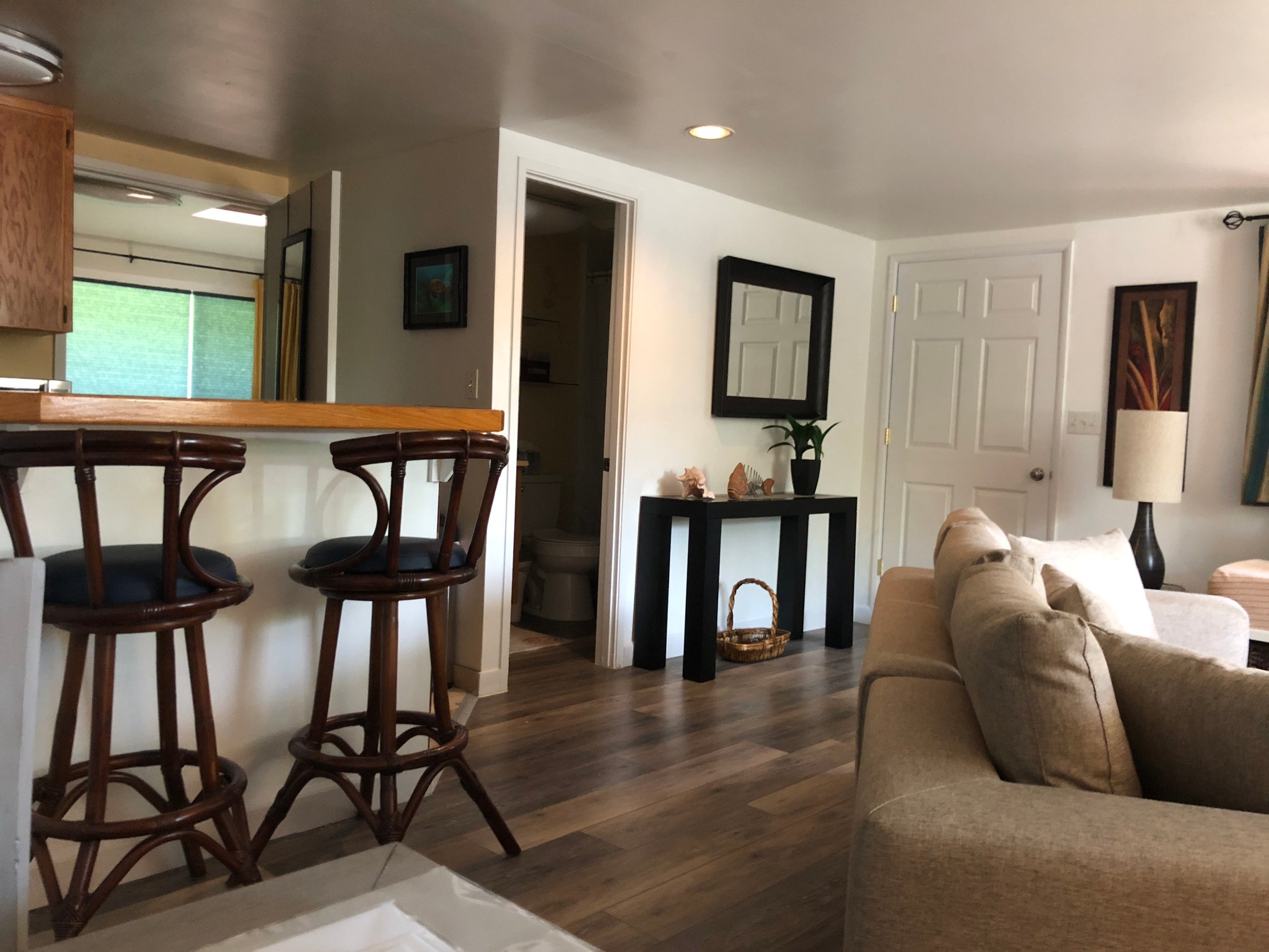 Kailua House: 4 S. Kalaheo Ave