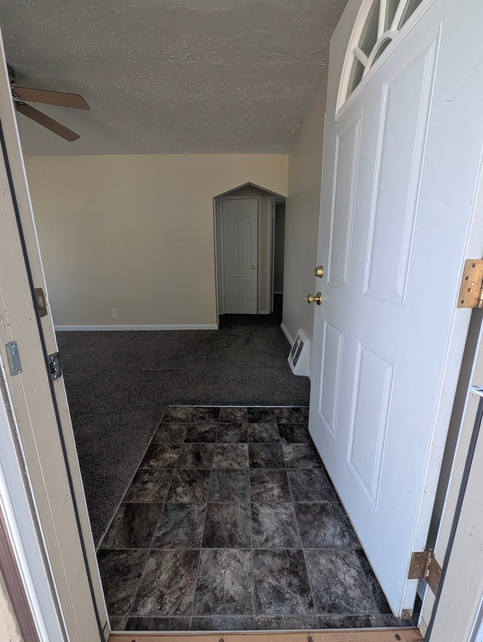 Omaha House: 3315 Laurel Ave