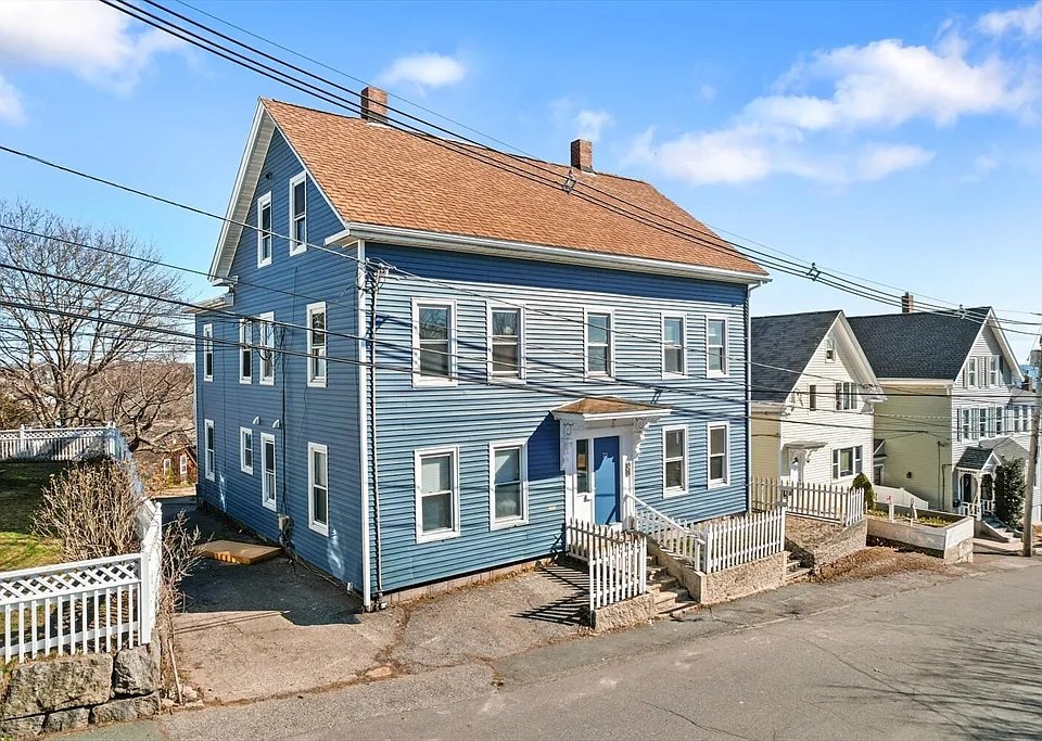 Gloucester Apartment: 23 Mt Vernon St