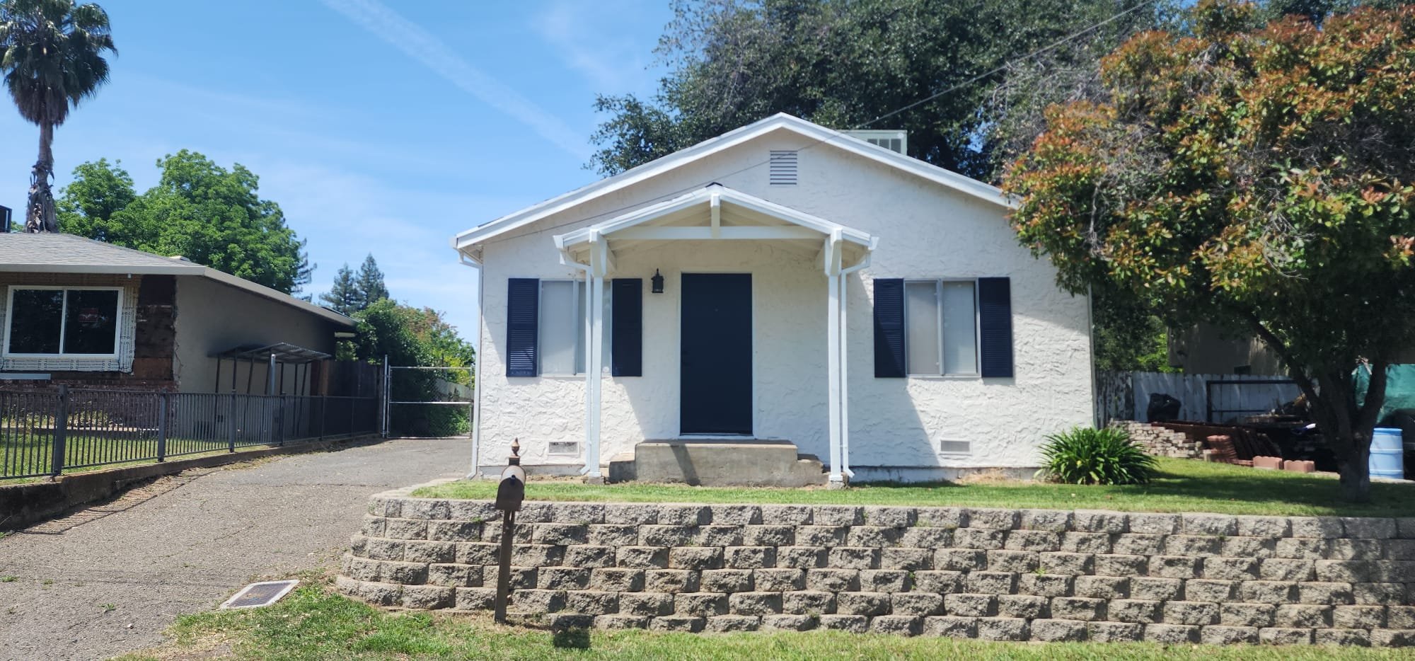 Roseville House: 1025 Enwood Rd