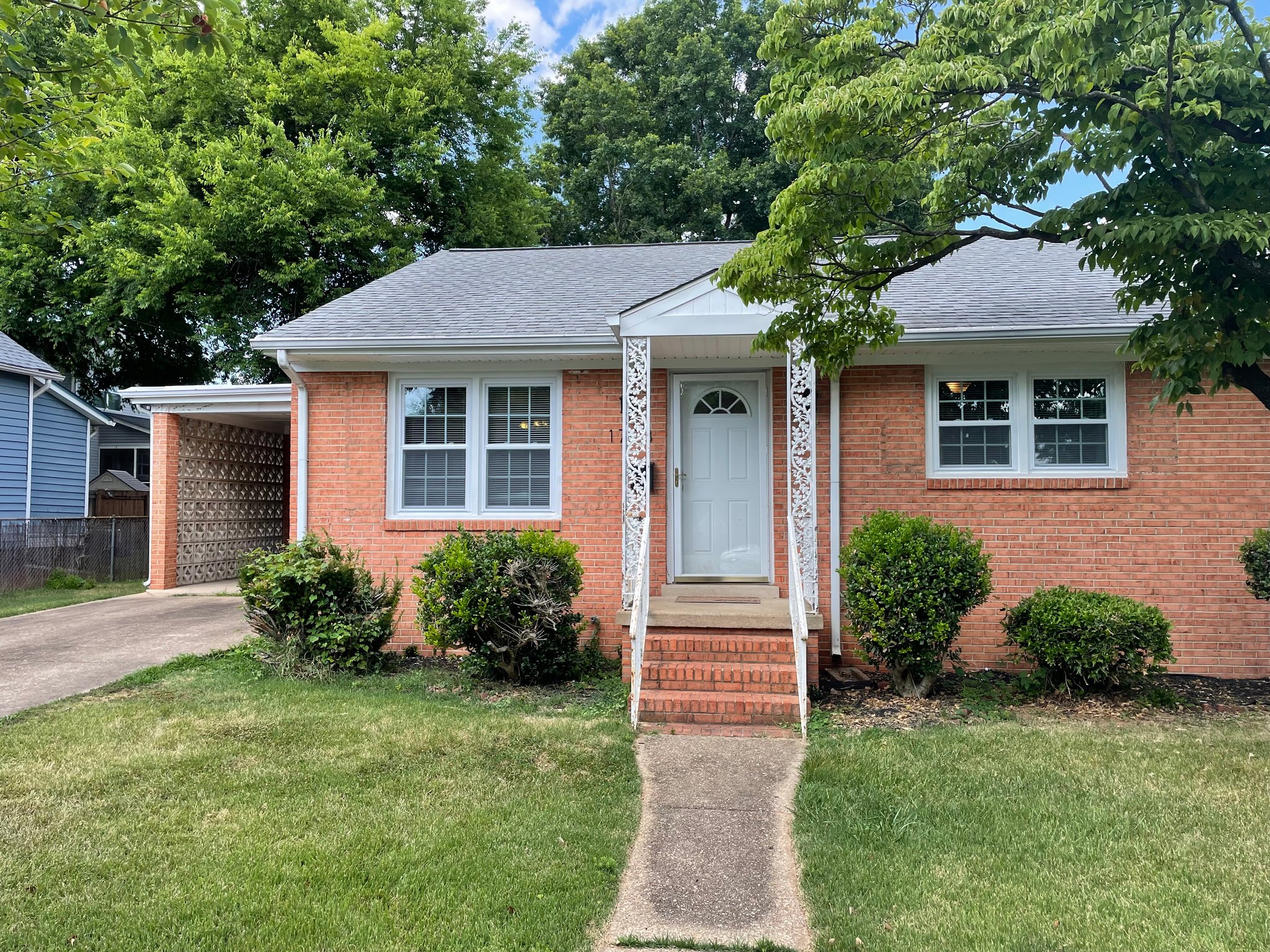 Fredericksburg House: 1703 washington ave