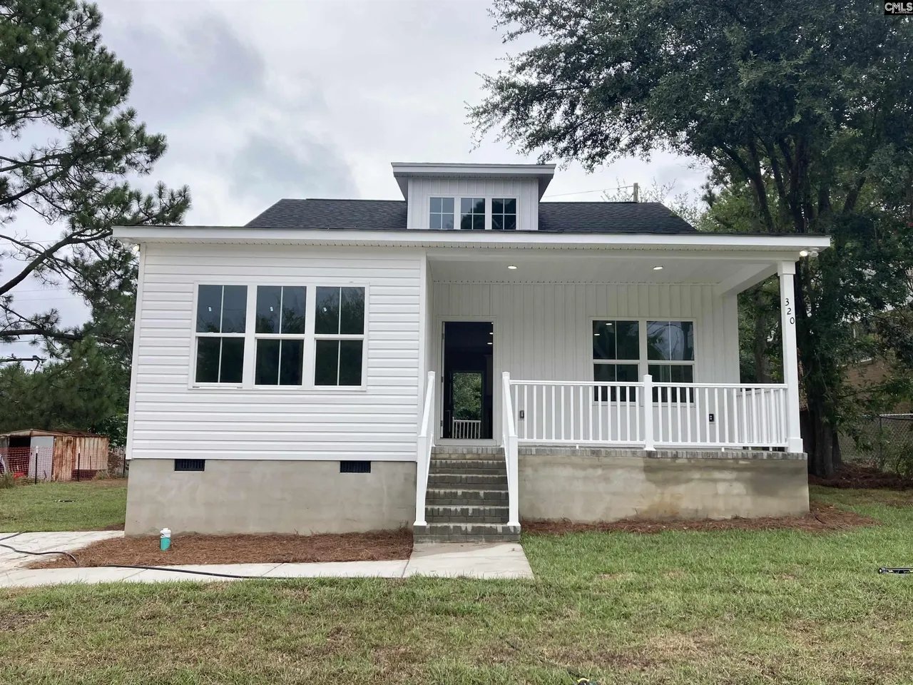 Columbia House: 320 Charwood Dr.