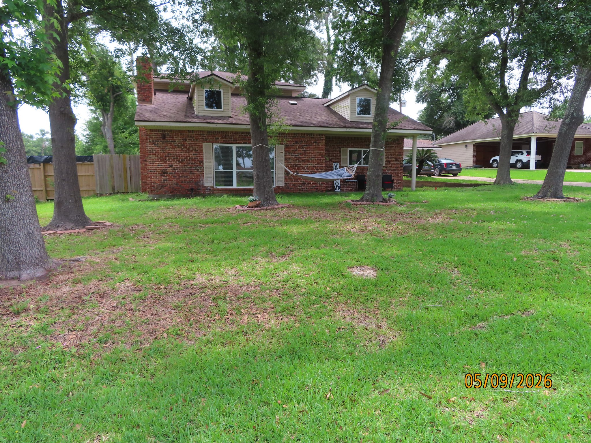 Houston House: 403 Highridge St