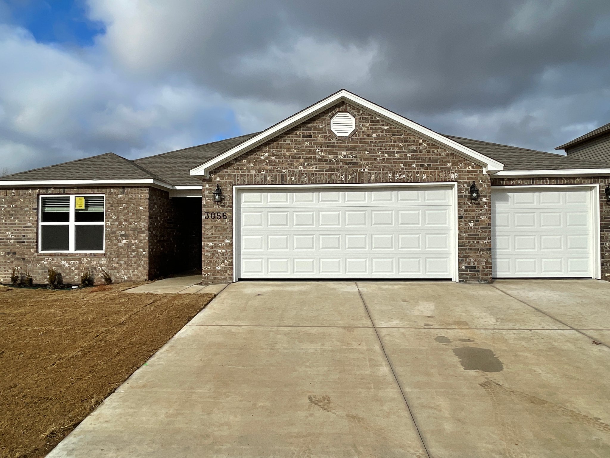 Fayetteville House: 3056 Azurite st