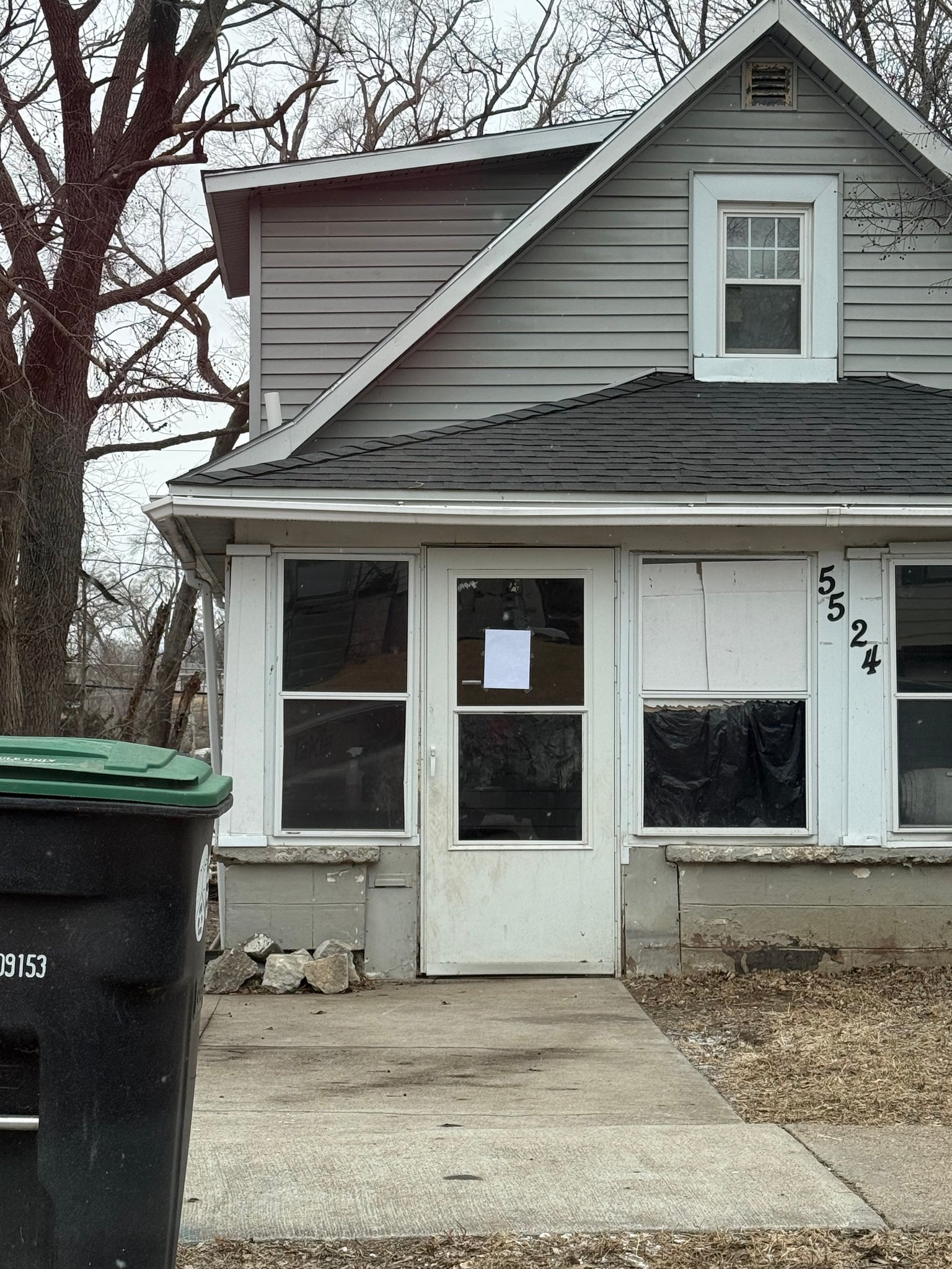 Omaha House: 5524 N. 33 Avenue