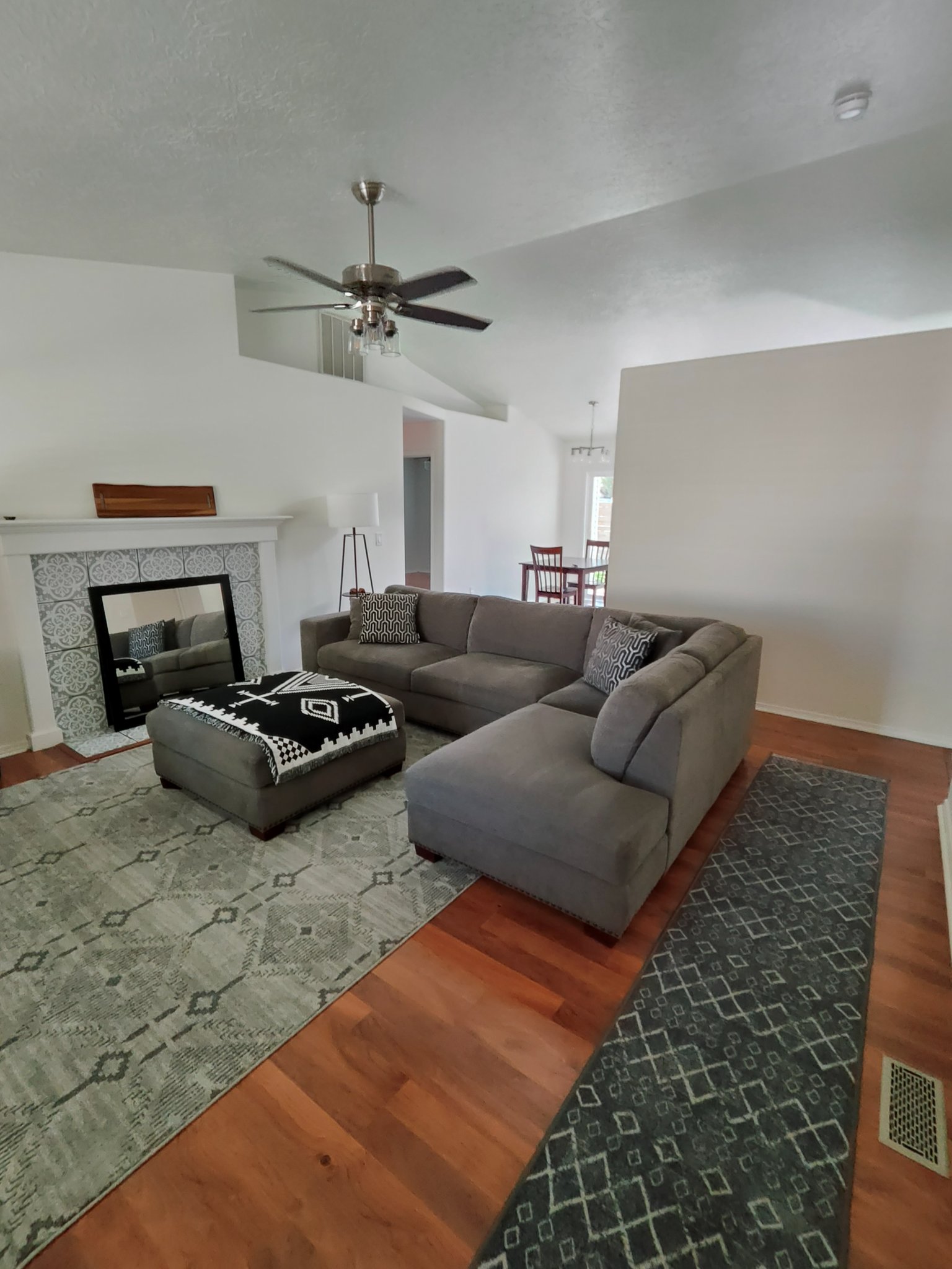 Mountain Home House: 955 Pheasant Ct