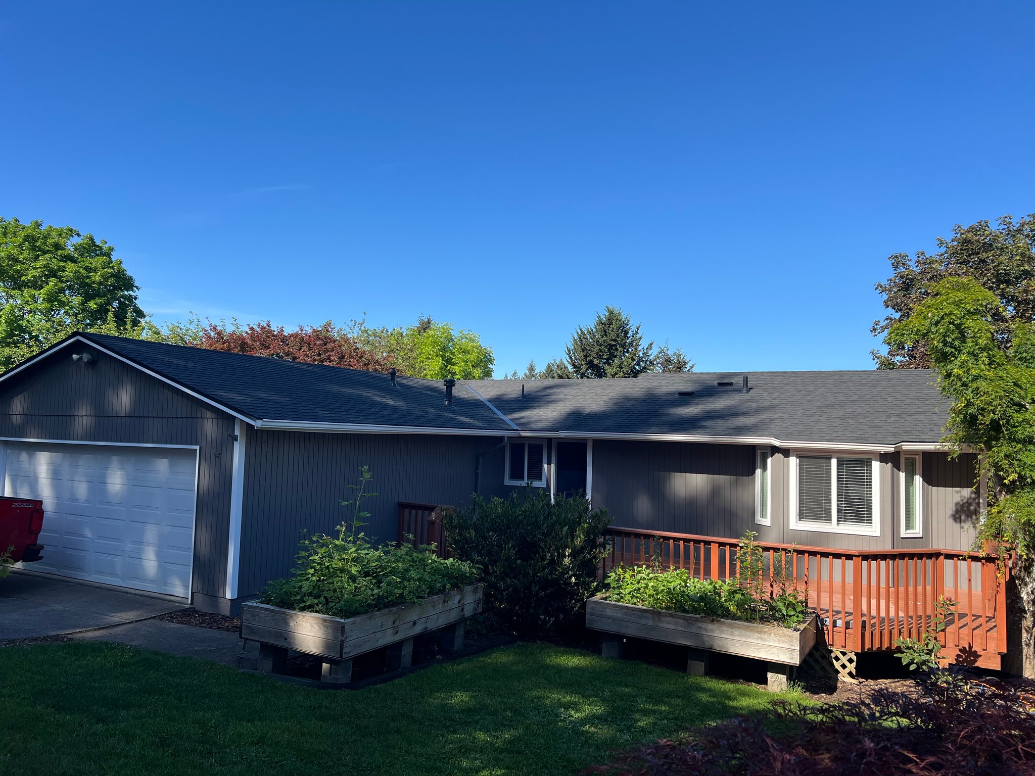 Sandy House: 18455 meinig ave