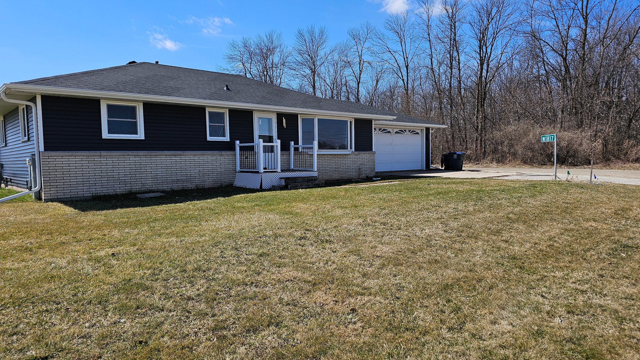 Greenville House: N1817 Greenville Dr