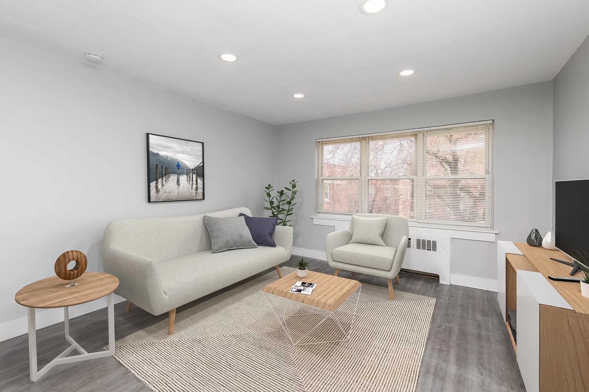 Woodbury Apartment: 433 Myrtle Ave #1B