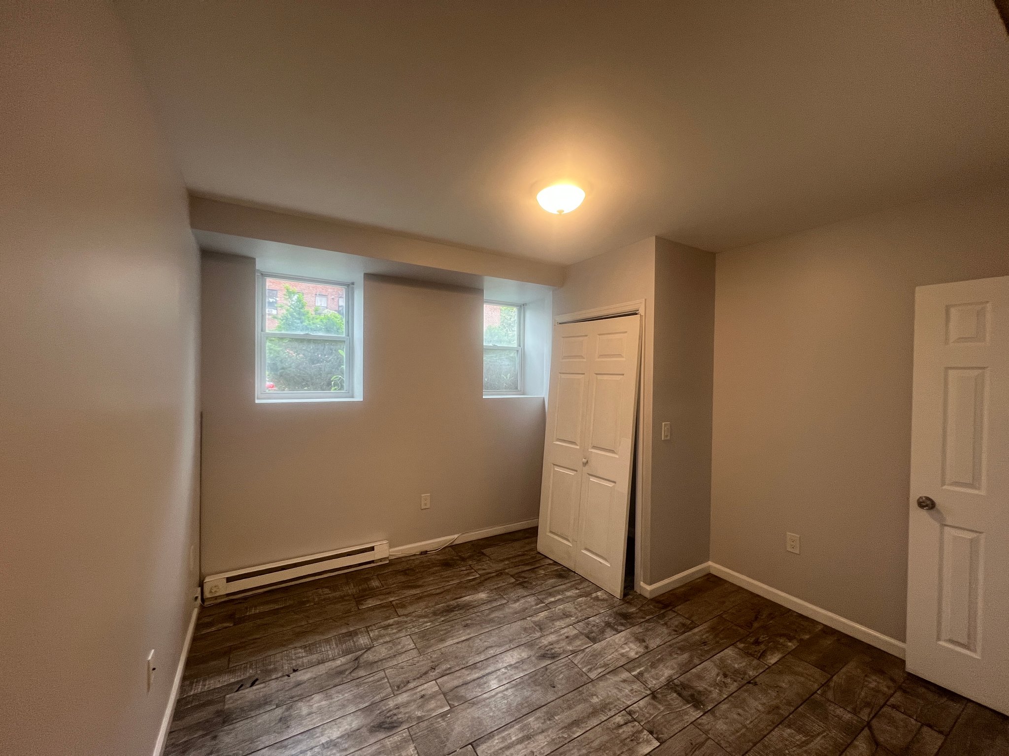 Newark Apartment: 6 Pomona Ave