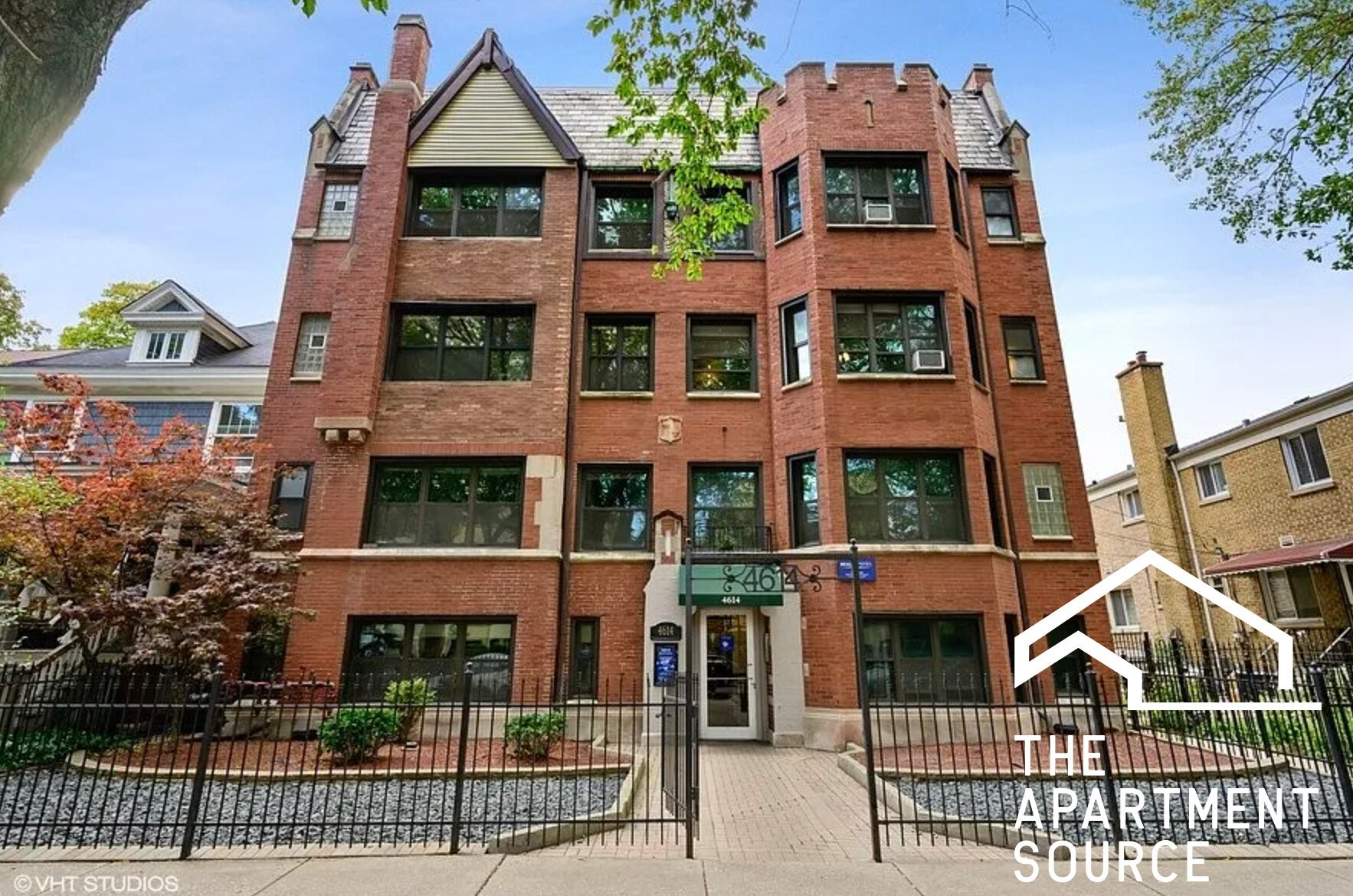 Chicago Apartment: 4631 North Paulina St.