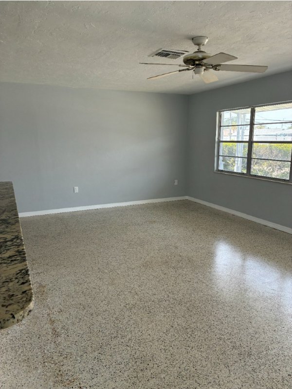 Venice House: 308 Shamrock Boulevard