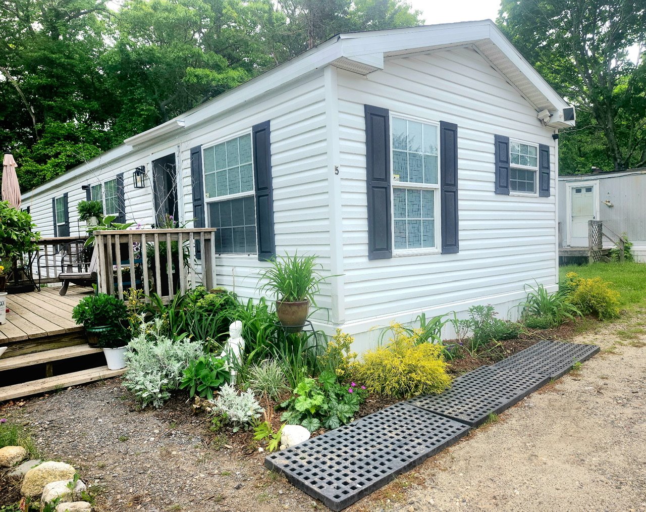Pocasset House: 5 1st Street