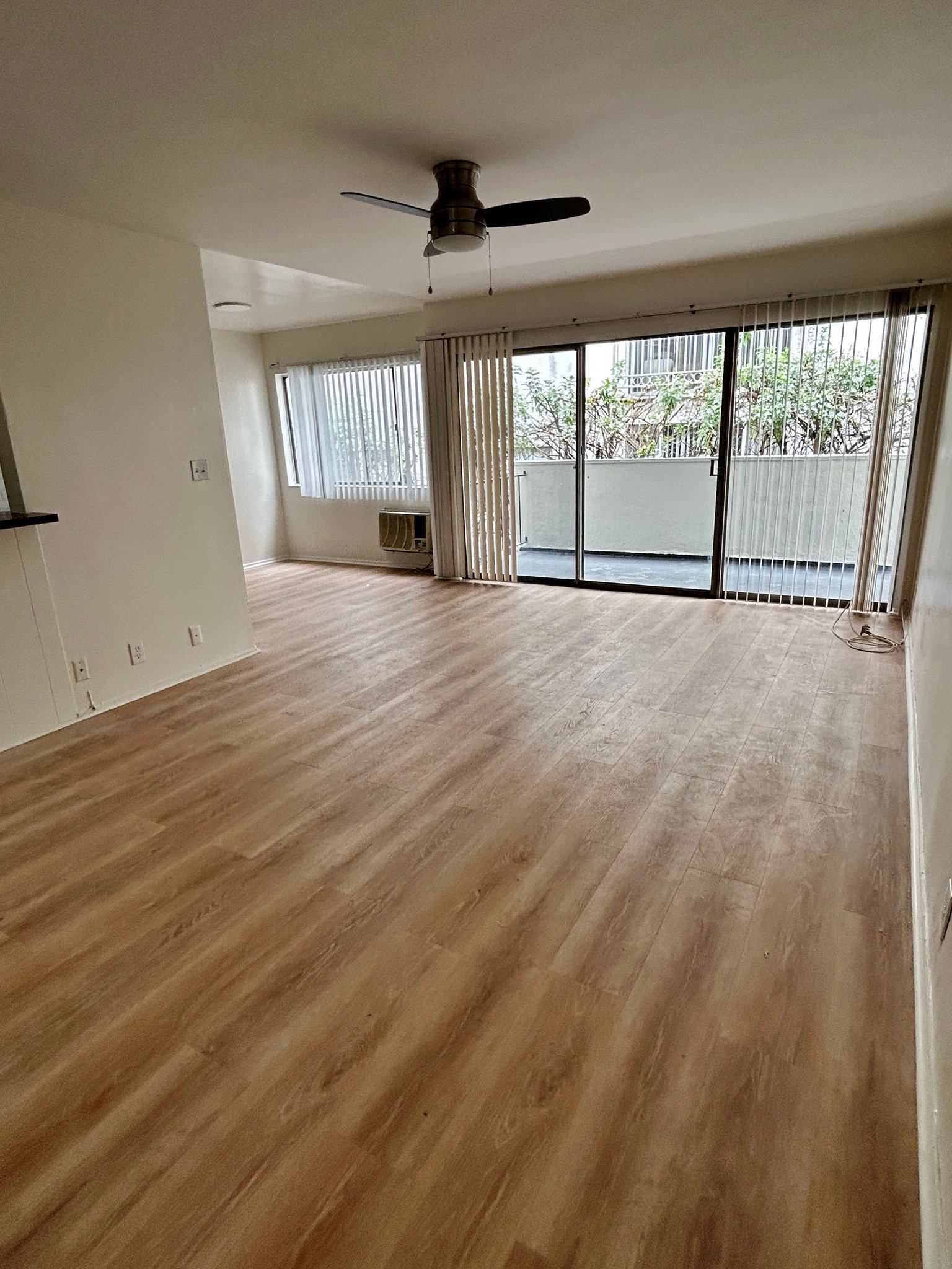LOS ANGELES Apartment: 1538 DETROIT