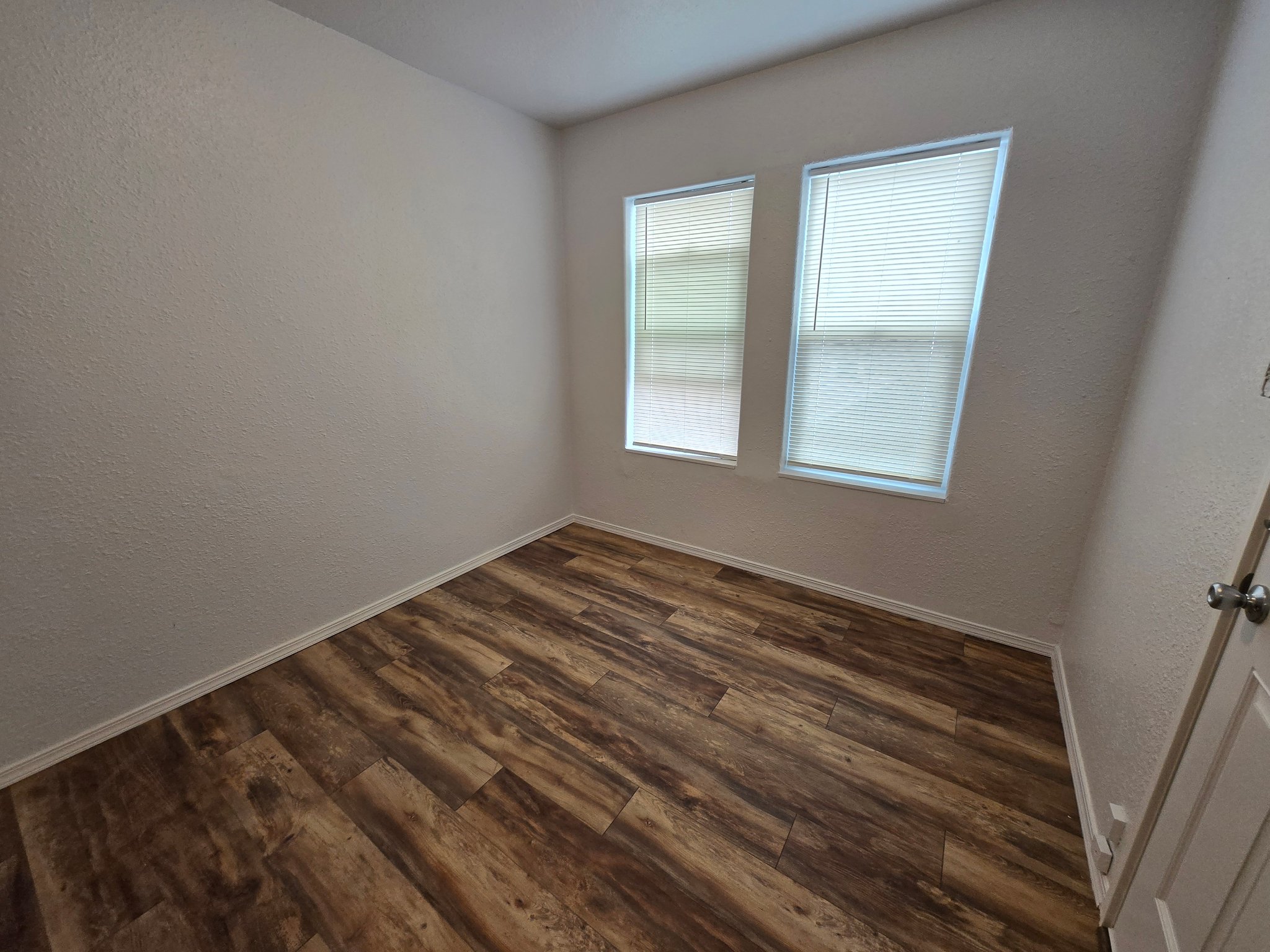 Centralia Apartment: 311 N Tower Ave