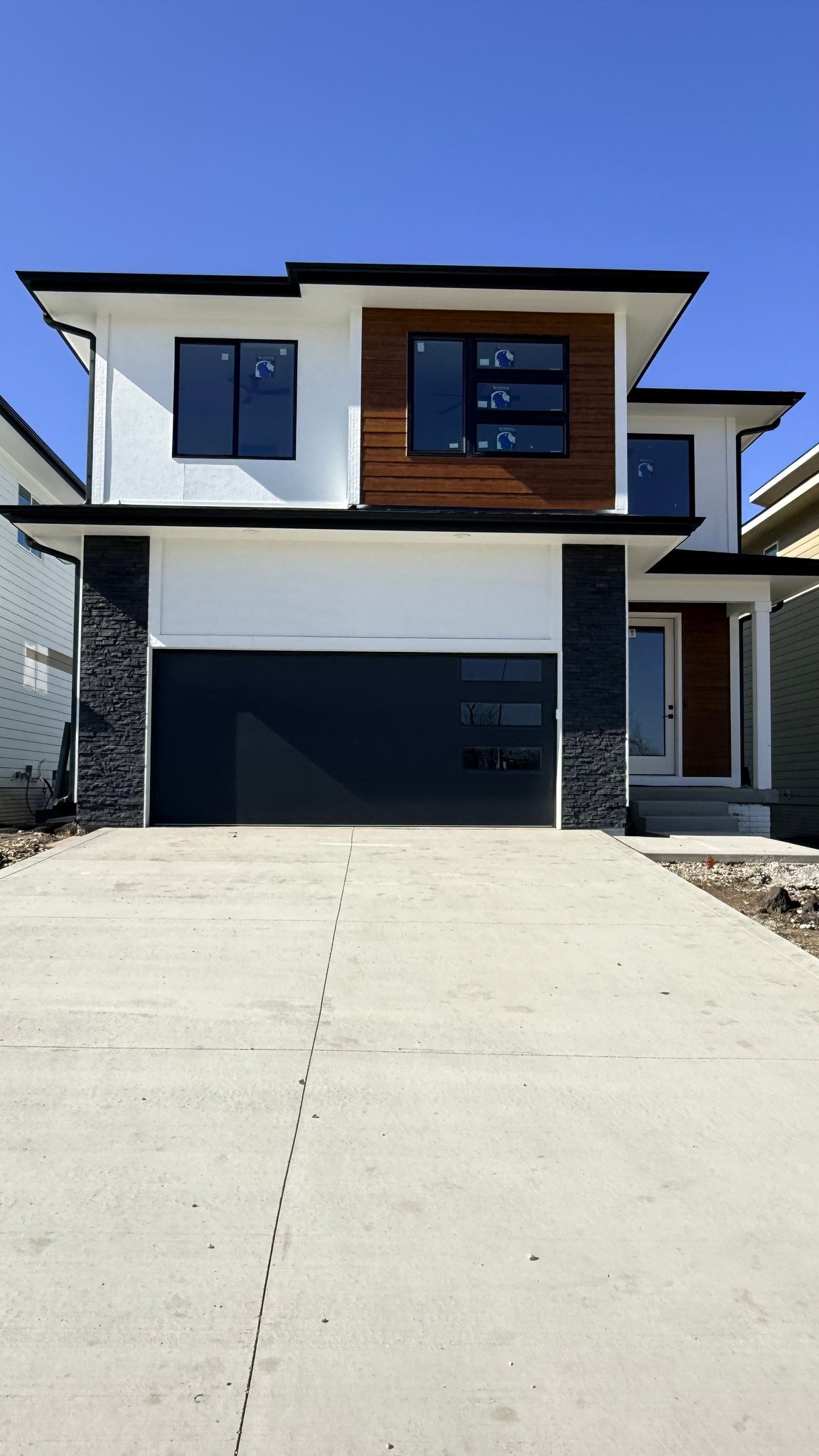 WAUKEE House: 1104 NW Sproul Dr
