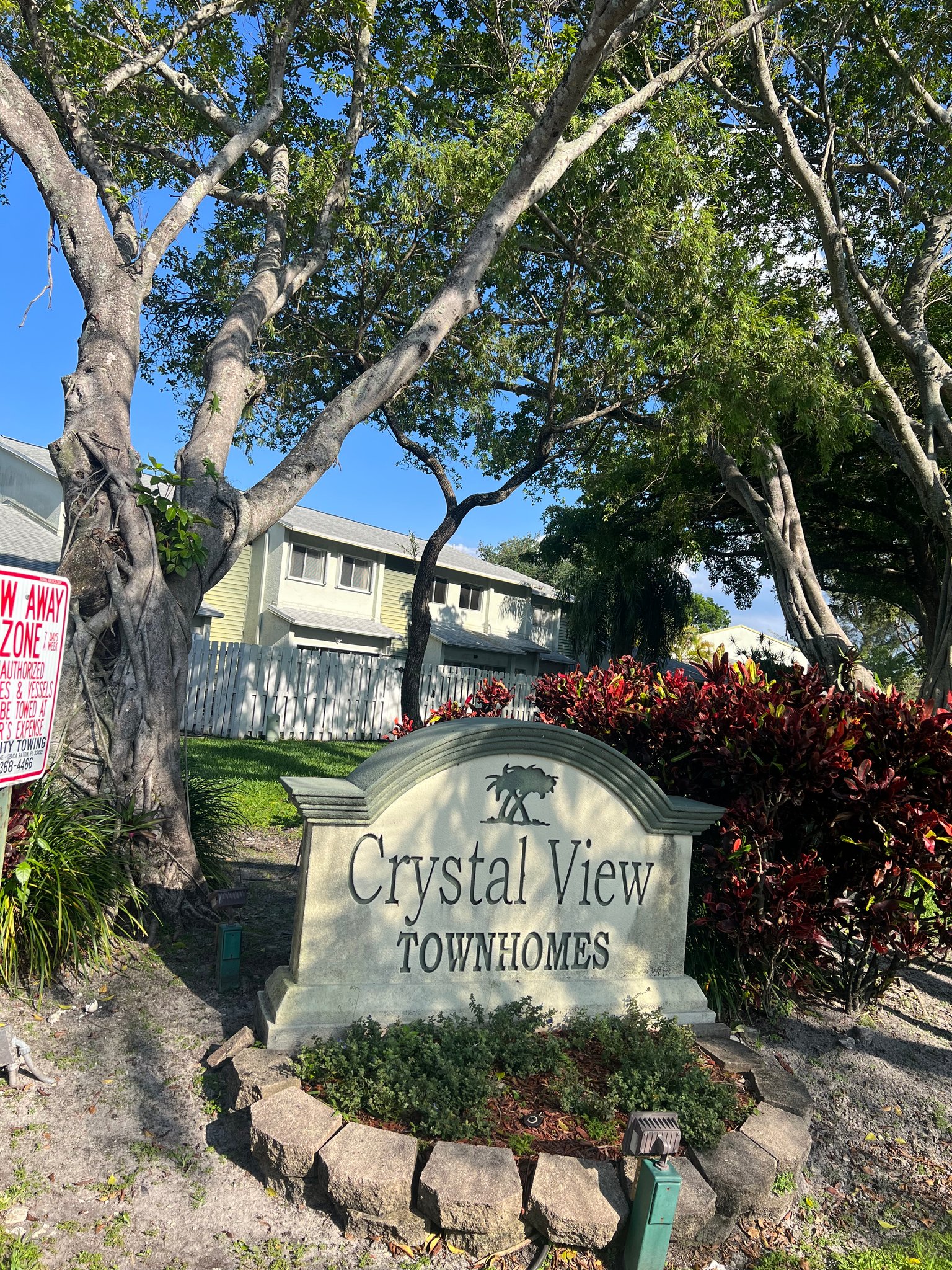 Deerfield Beach Townhome: 887 Crystal Lake Drive