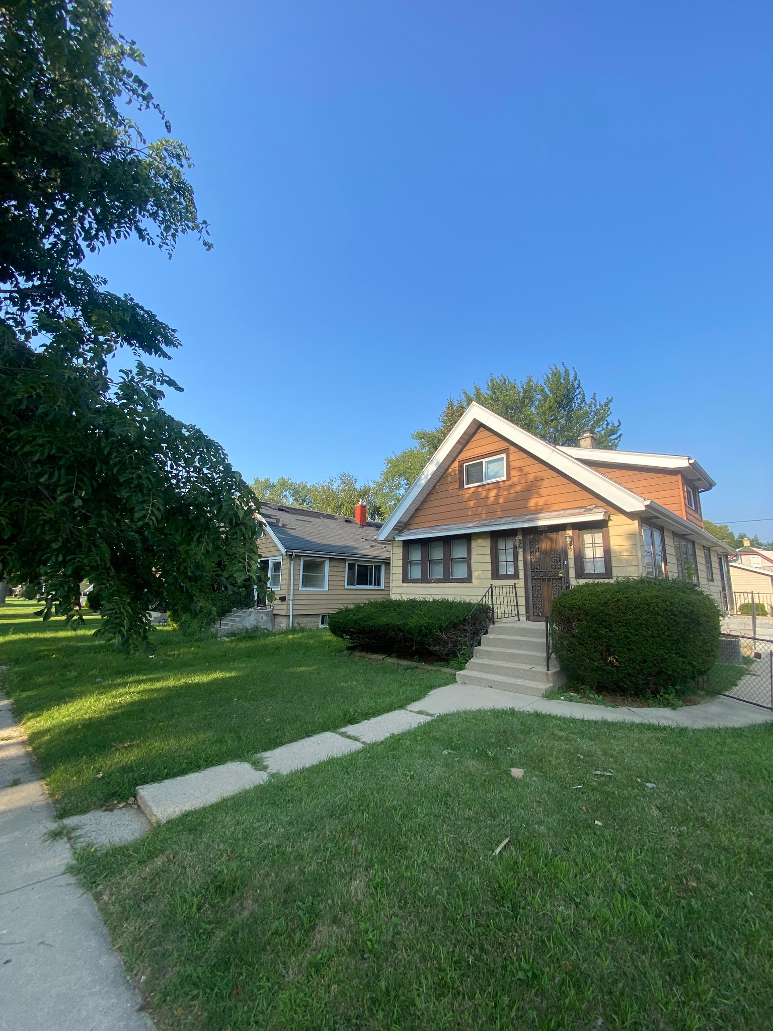 Milwaukee House: 4824 N 25th St