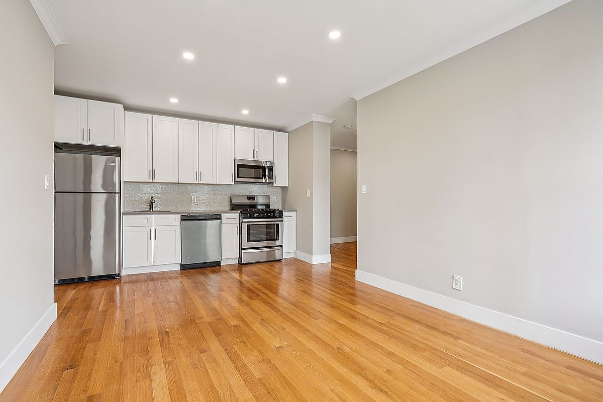 Bronx House: 811 Walton Ave APT E22