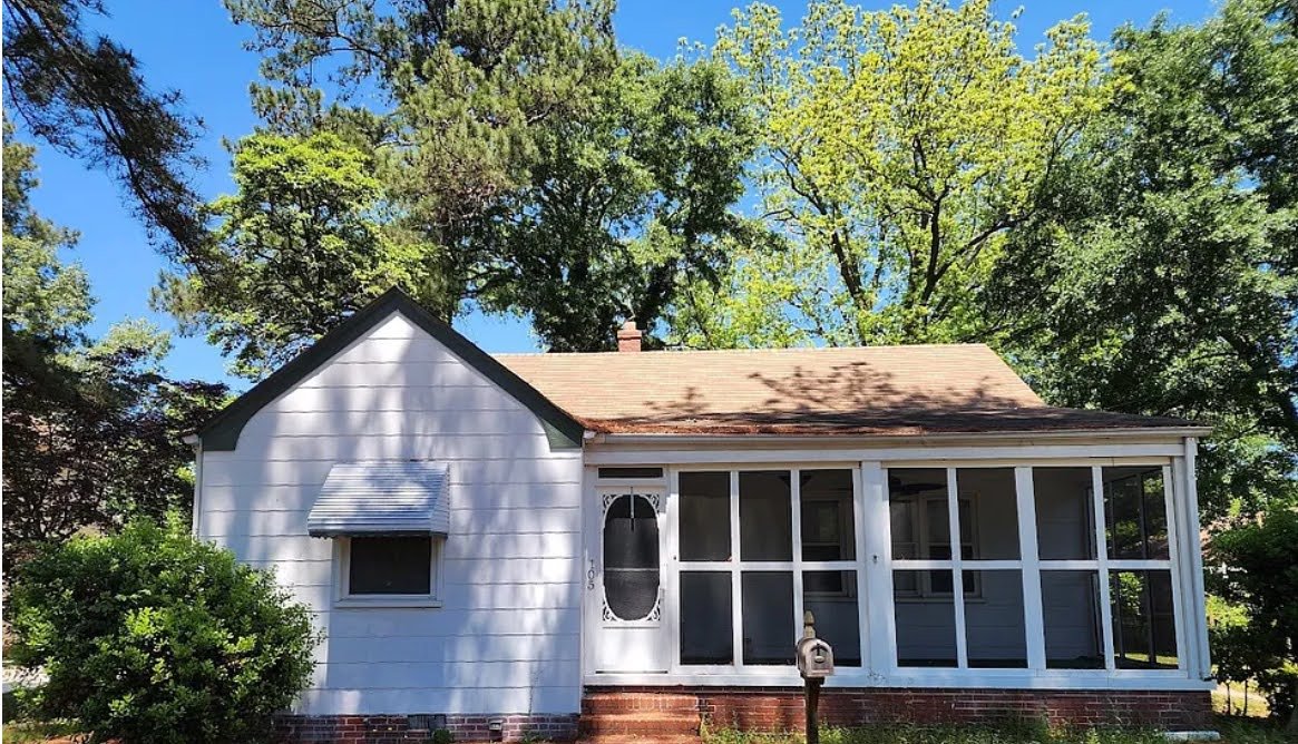 Portsmouth House: 105 Edison Ave