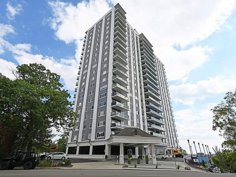 cincinnati Apartment: 2200 Victory Pkwy