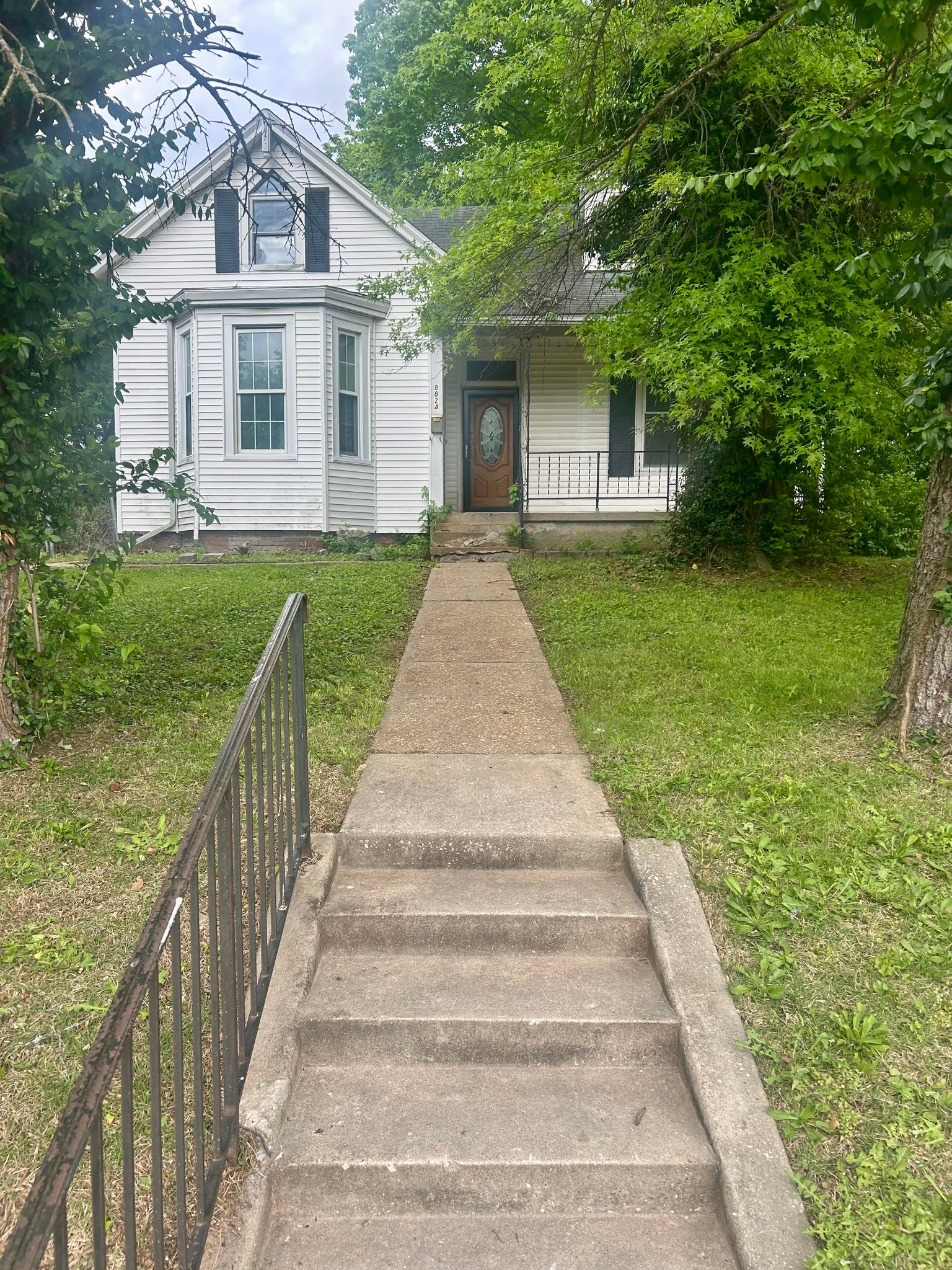 St. Louis House: 8824 Huiskamp Ave