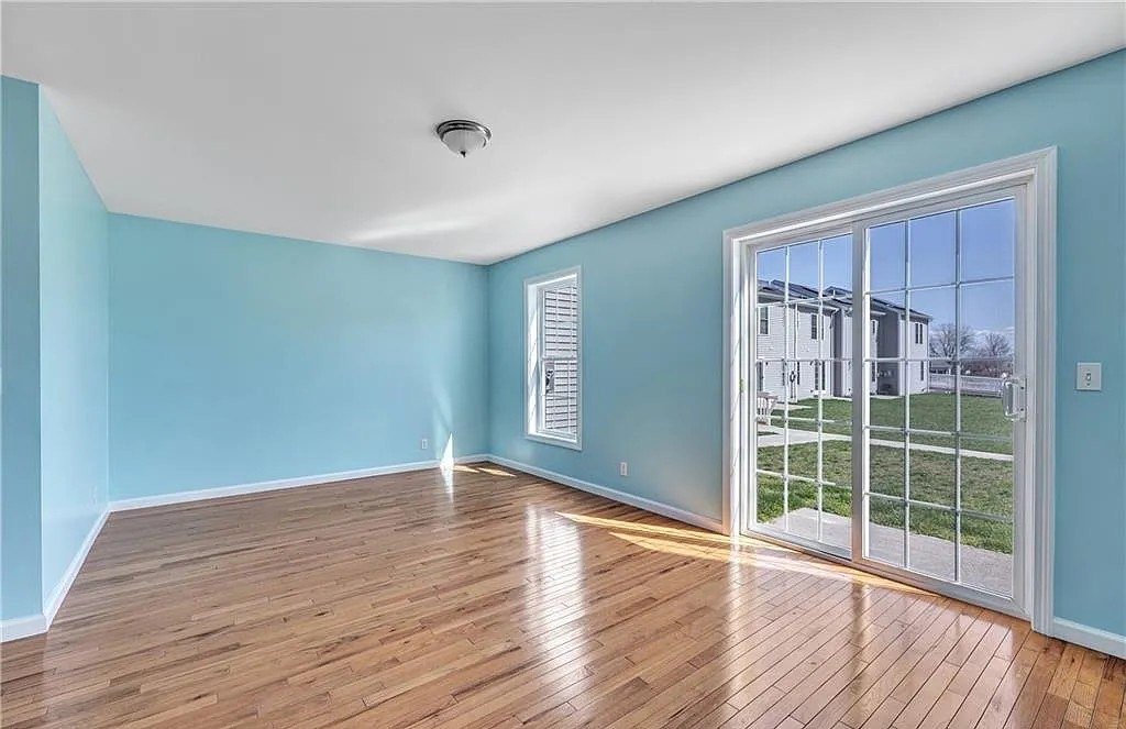 Bridgeport Apartment: 800 Seaview Ave