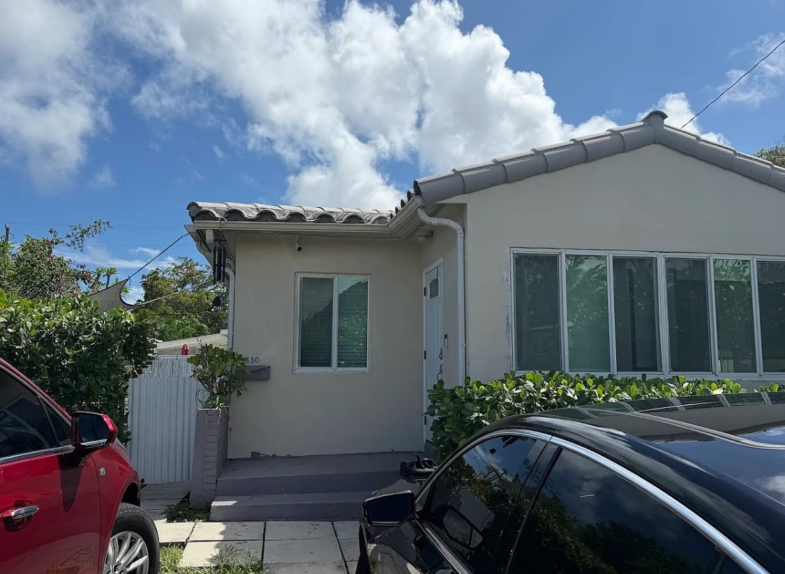 Hollywood House: 1830 Garfield St