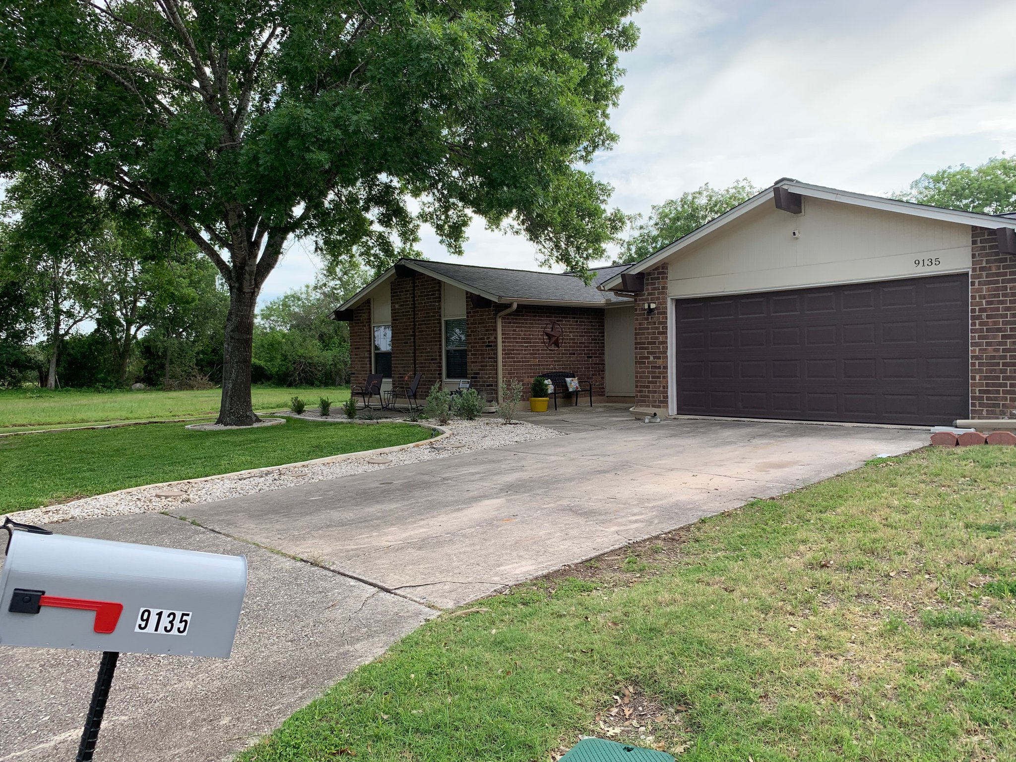 San Antonio House: 9135 Braswell St
