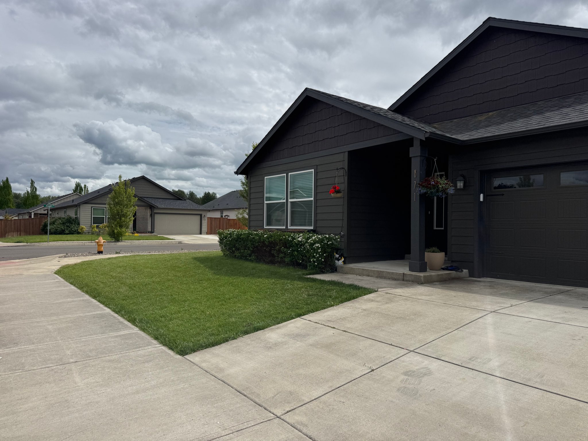 Independence House: 871 Ponderosa St