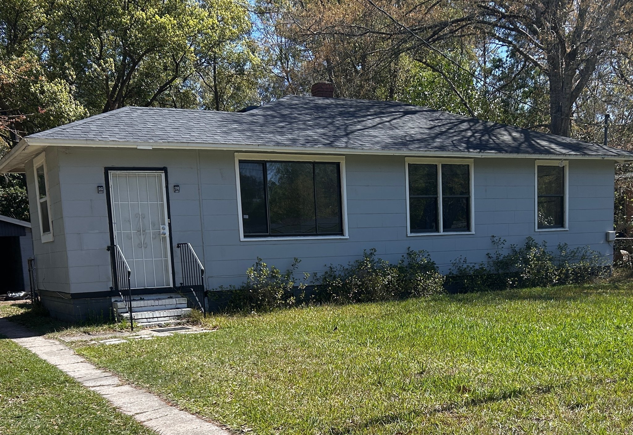 Jacksonville House: 5565 Minosa Cir E