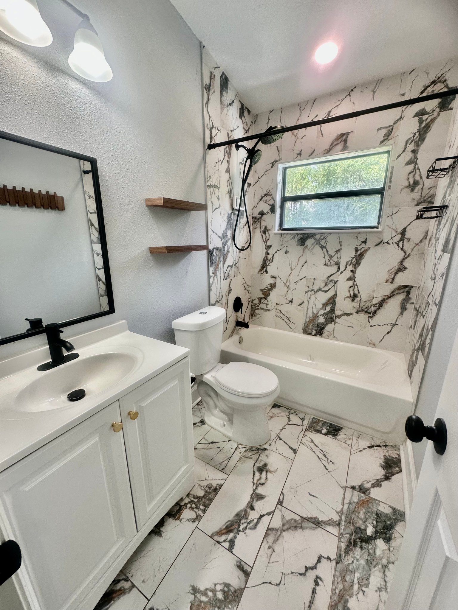 jacksonville House: 2482 Quail Ave