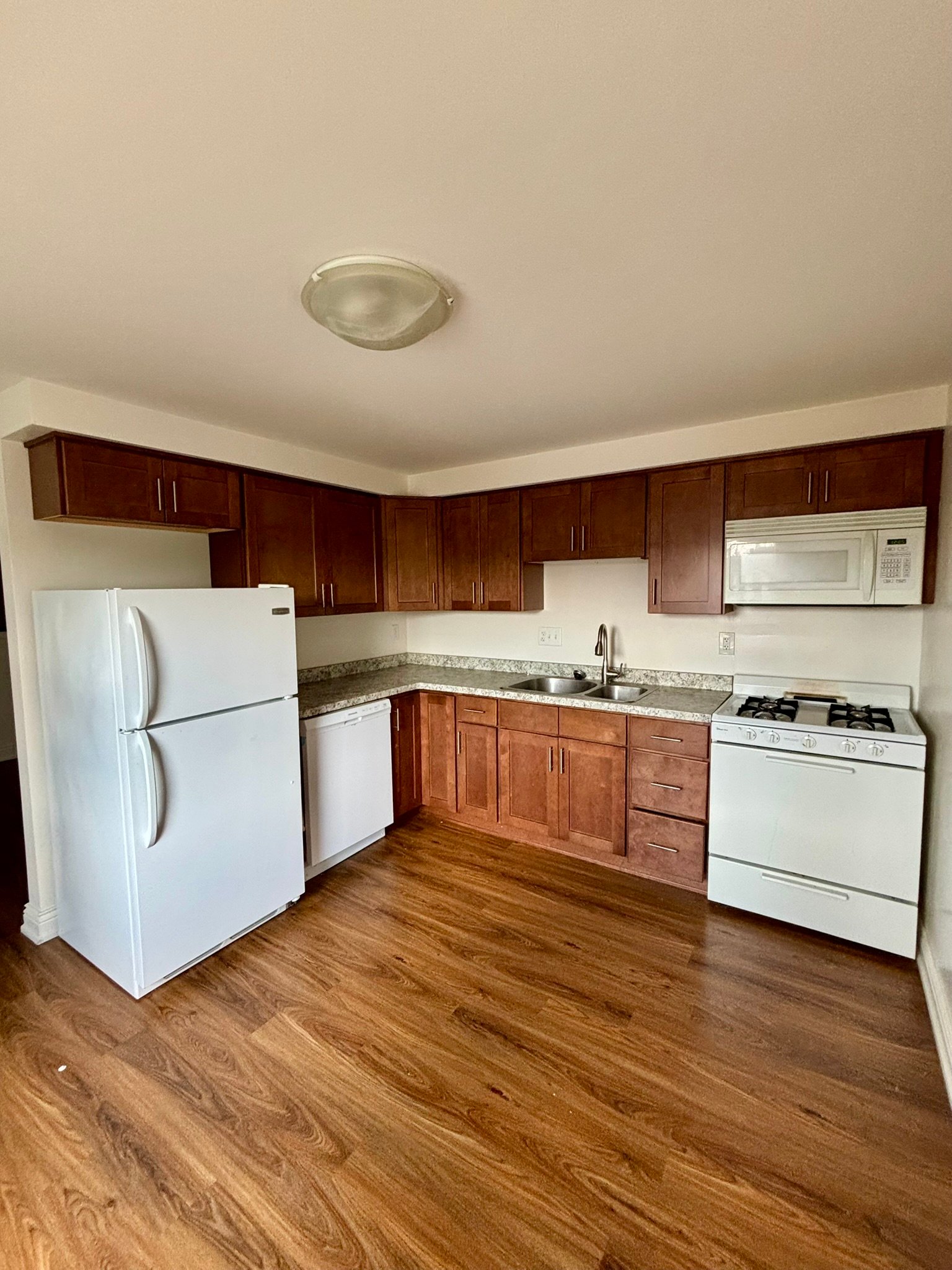 Lancaster Apartment: 50 School St.