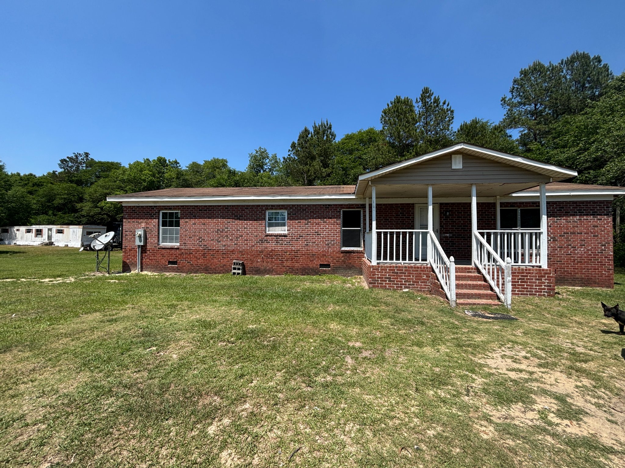 Darlington House: 1738 Elissa Dr